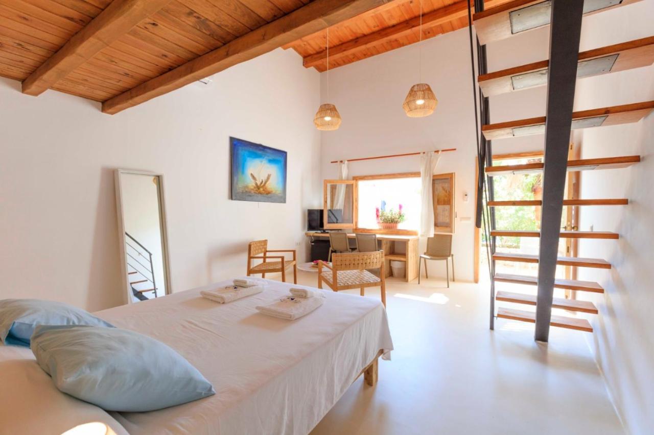 エス・カロ Es Pas Formentera Agroturismoゲストハウス エクステリア 写真